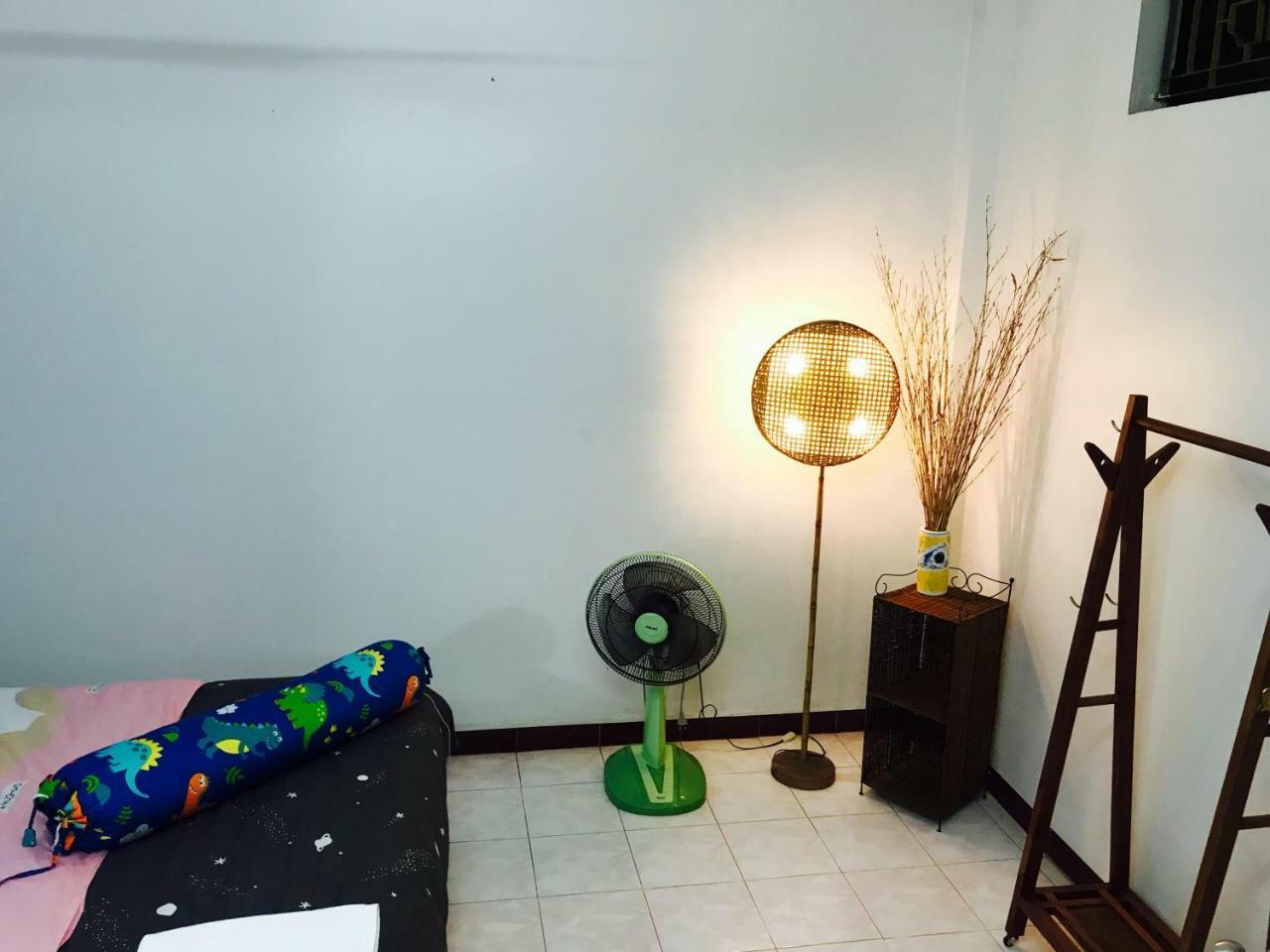 Awa Downtown Hostel Hanoi Exterior photo